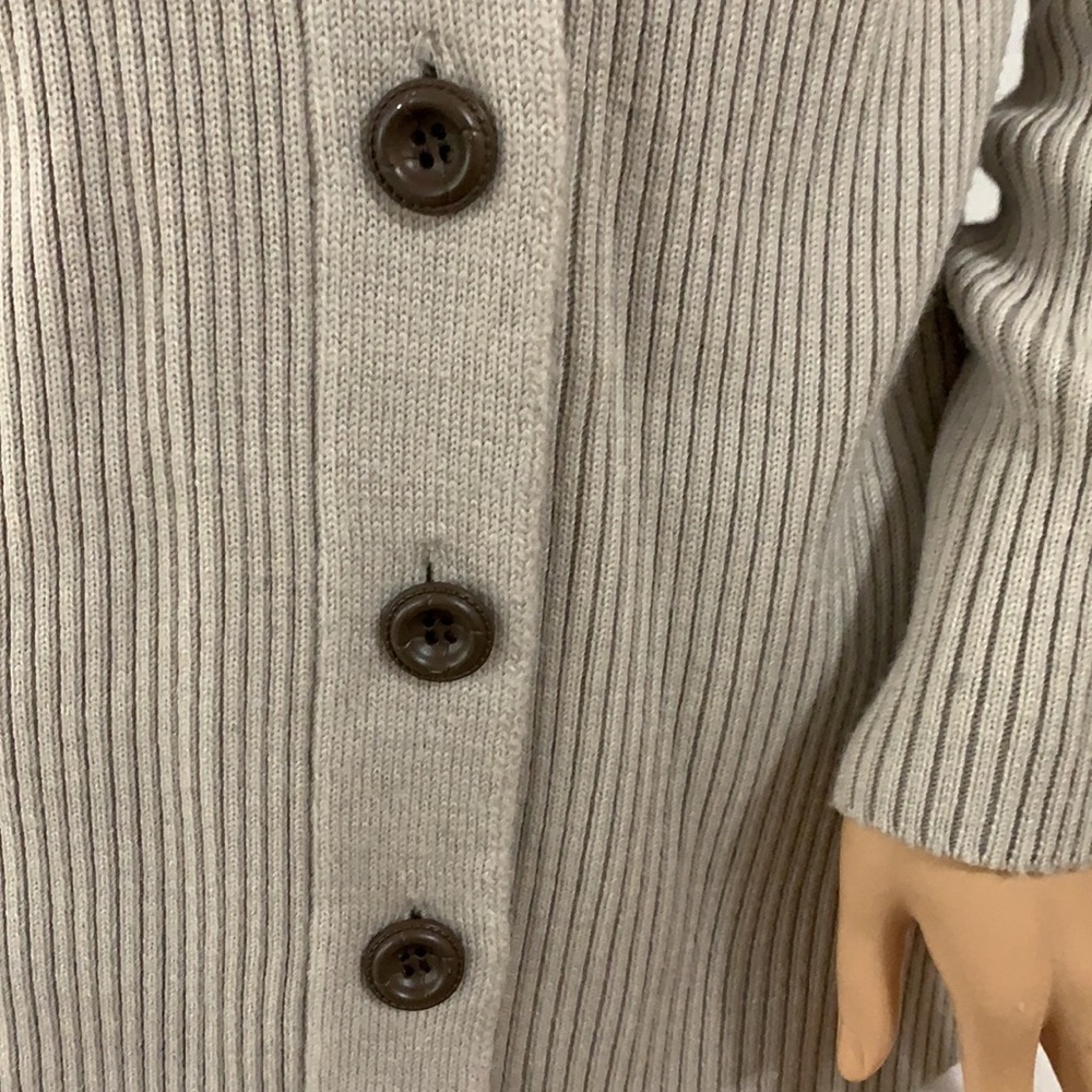 Cynthia Rowley Woman’s Sweater. - Picture 4 of 6